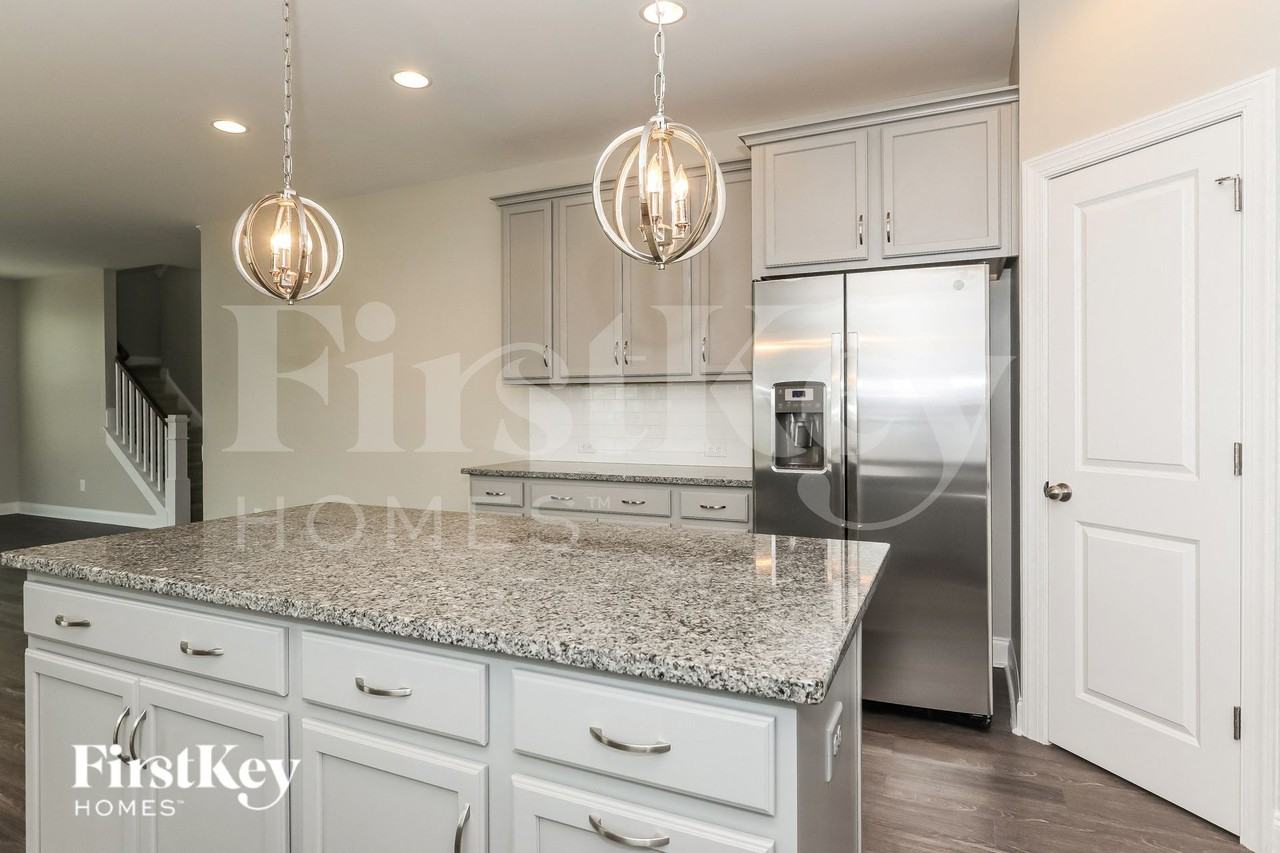 1026 Mendenhall St - Photo 6 of 15