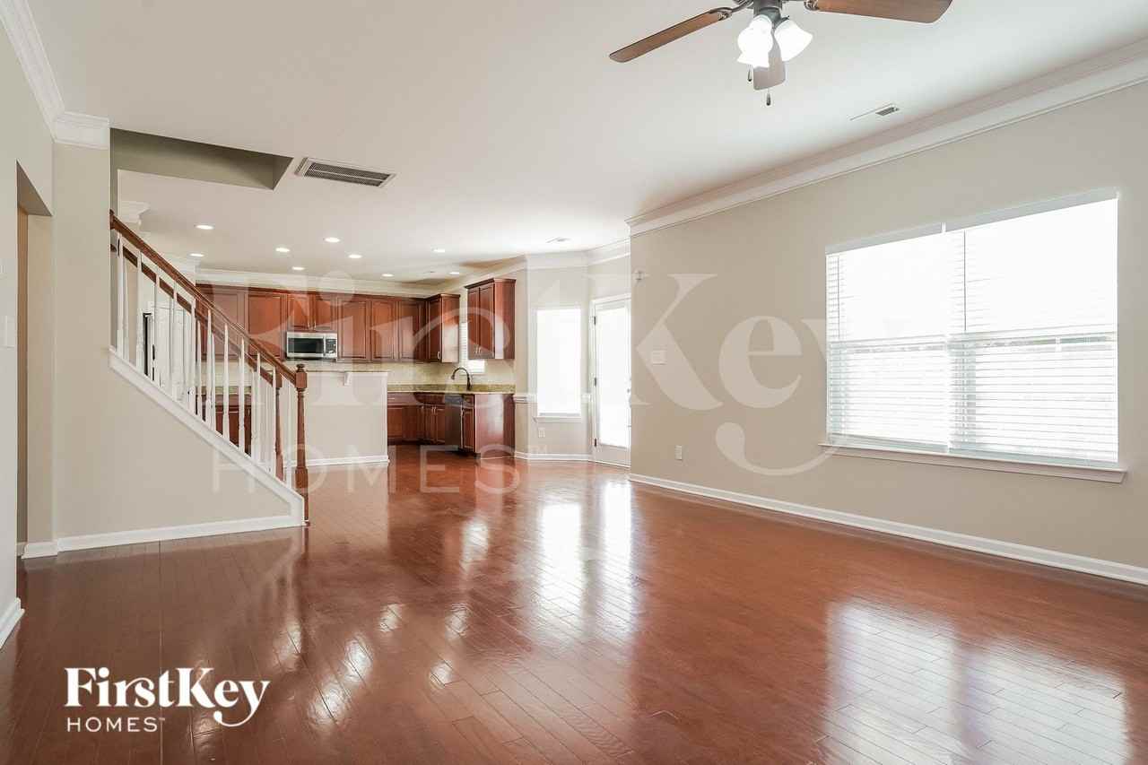 137 Kentland Ridge Dr - Photo 4 of 15