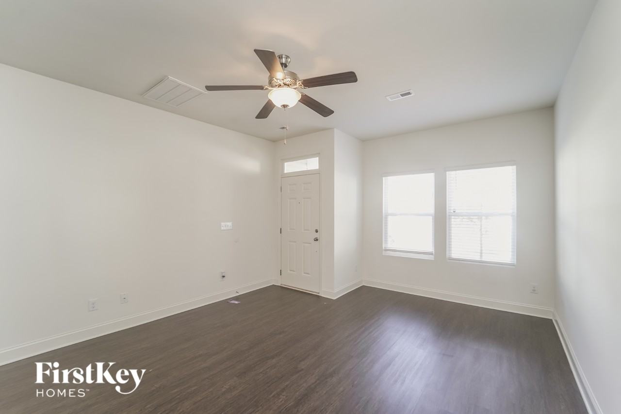 9548 Blue Knoll Ct - Photo 3 of 16