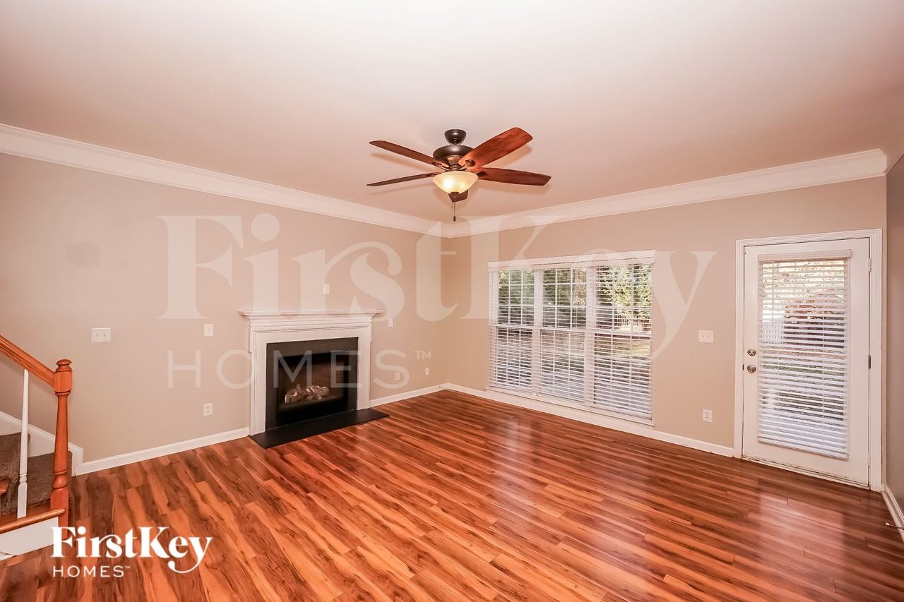 7549 Sedgebrook Dr E - Photo 5 of 19