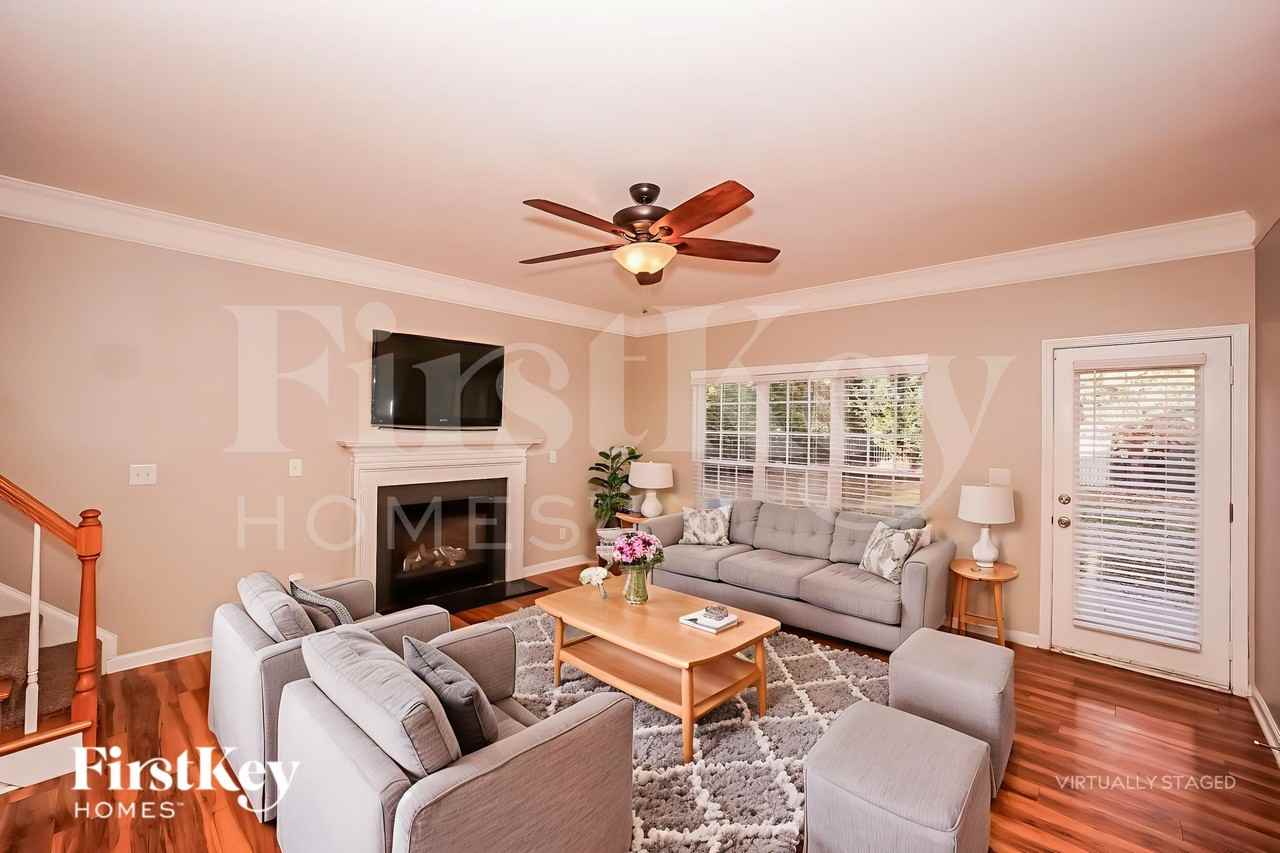 7549 Sedgebrook Dr E - Photo 6 of 19