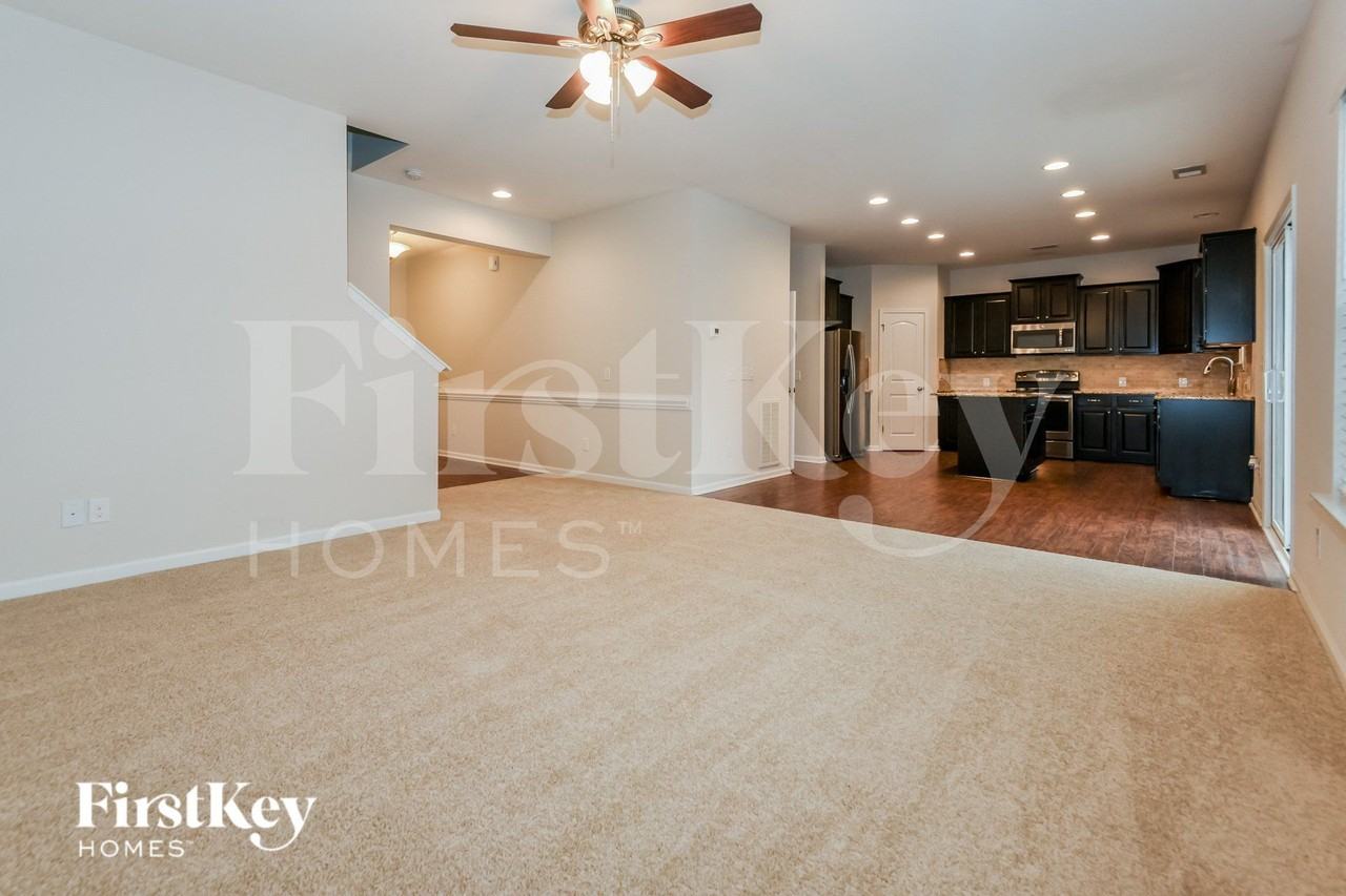 6714 Barefoot Forest Dr - Photo 4 of 15