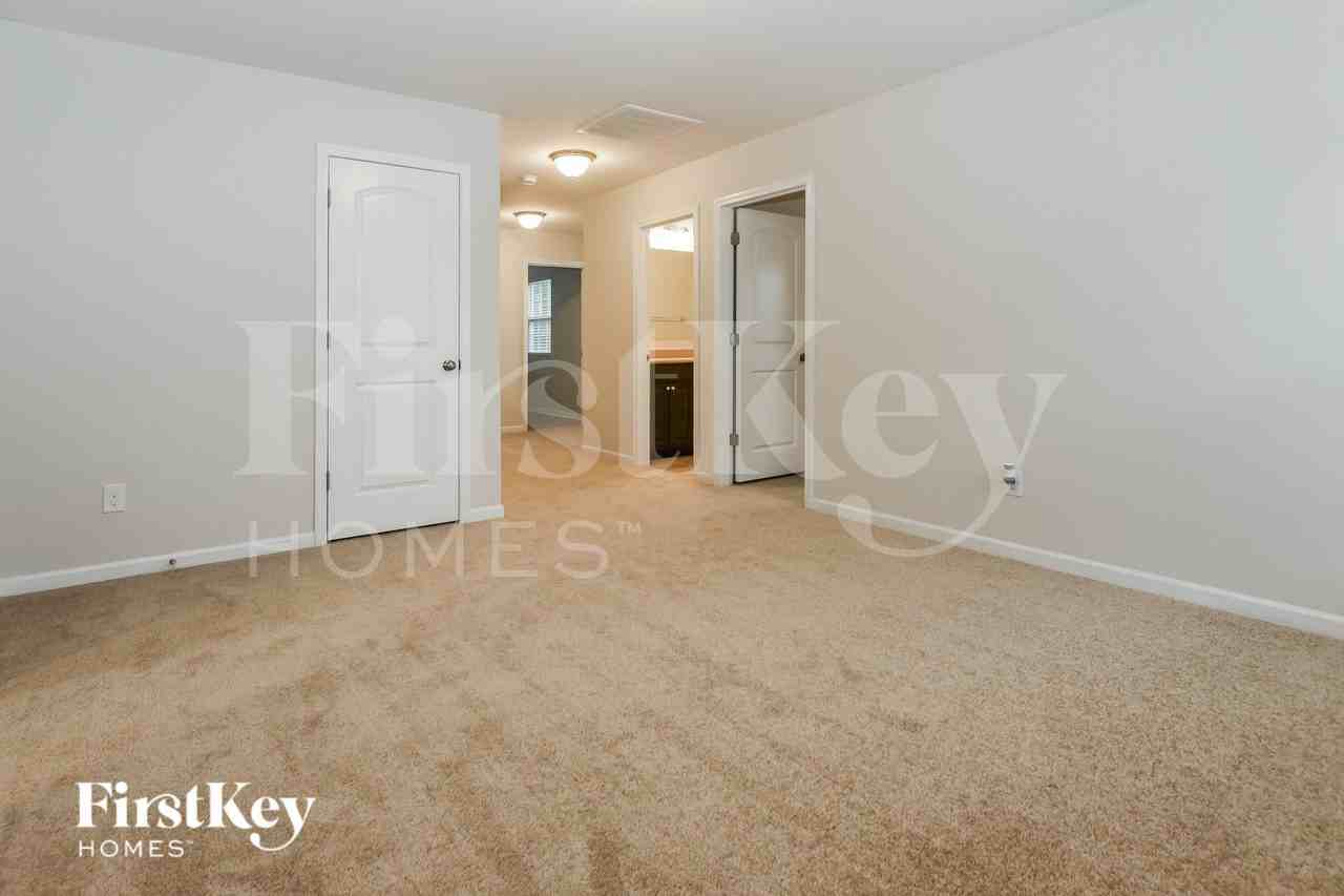 6714 Barefoot Forest Dr - Photo 7 of 15