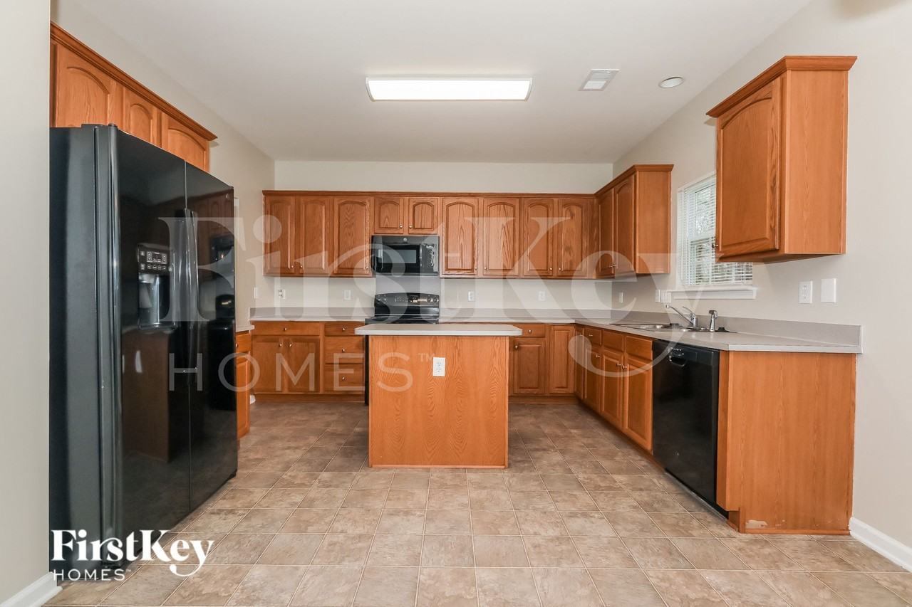 3012 Early Rise Ave - Photo 4 of 15