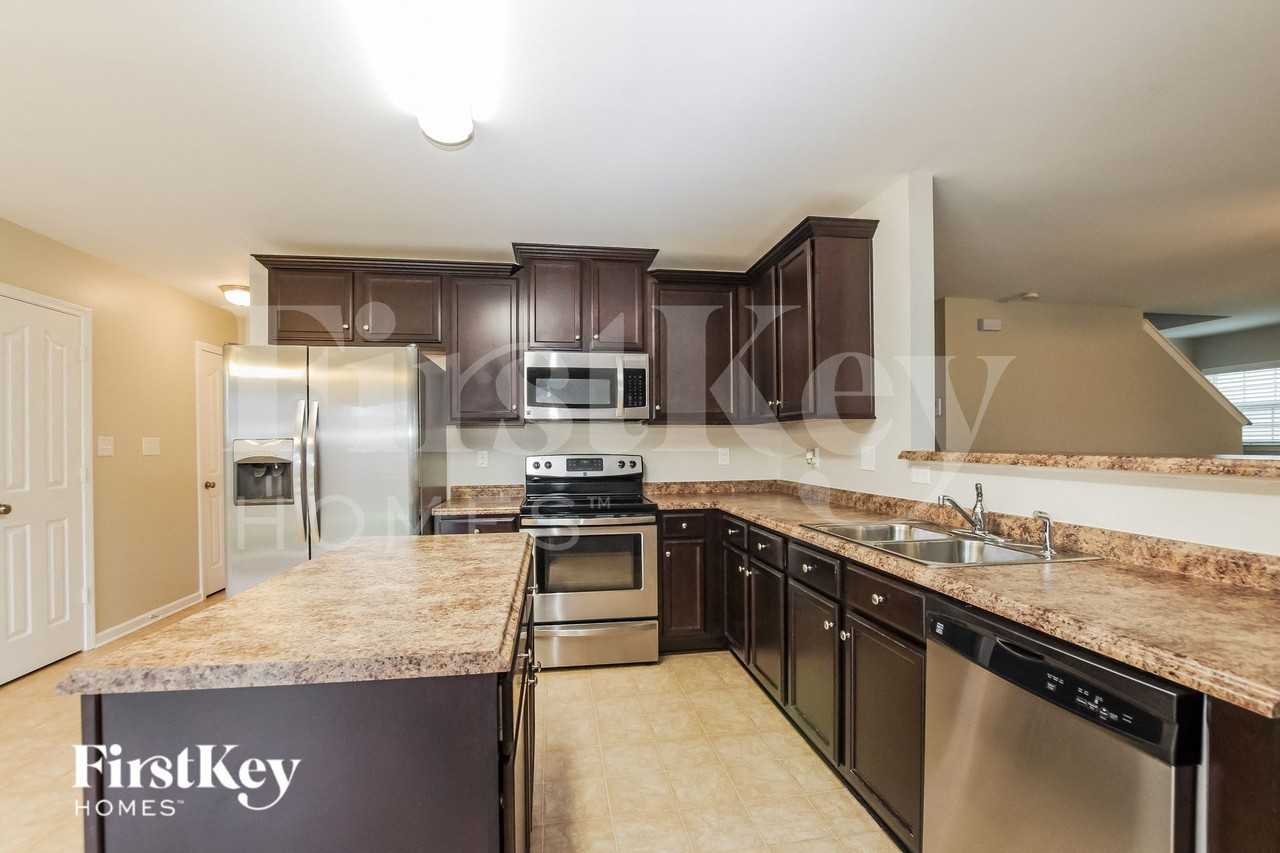 4722 Manchineel Ln - Photo 6 of 15