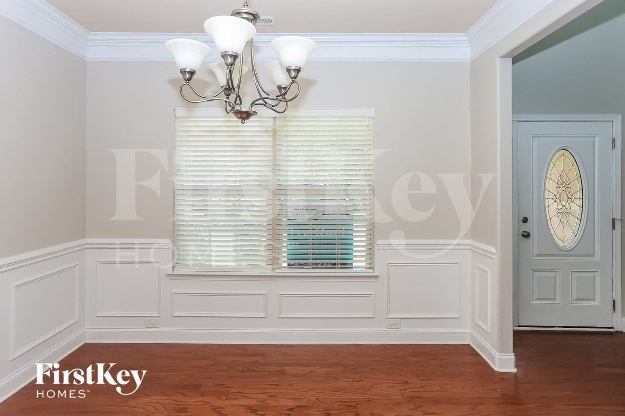 7203 Ogden Pl - Photo 5 of 15