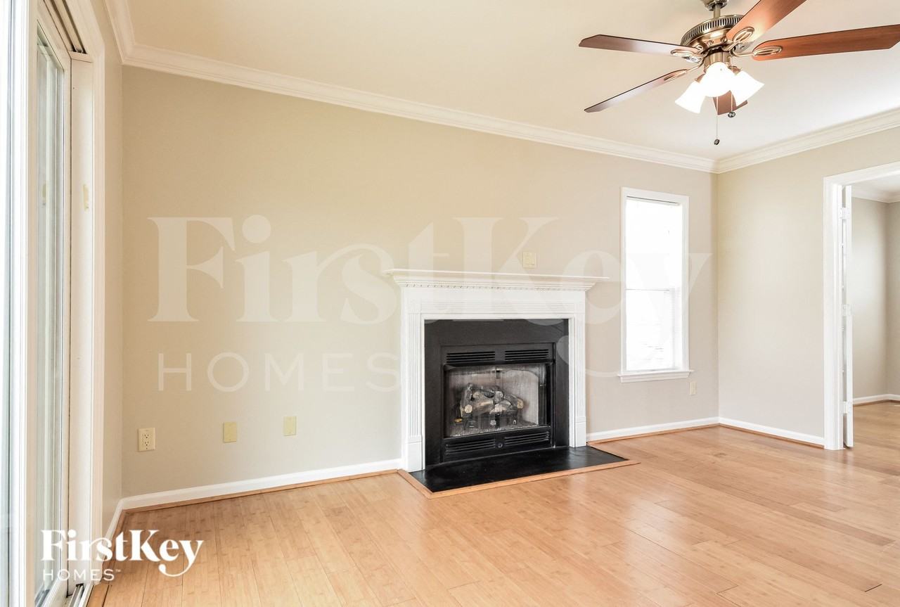 6033 Old Plank Rd - Photo 4 of 15