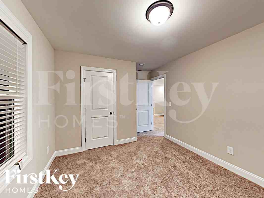 5775 Sumter Avenue - Photo 4 of 17