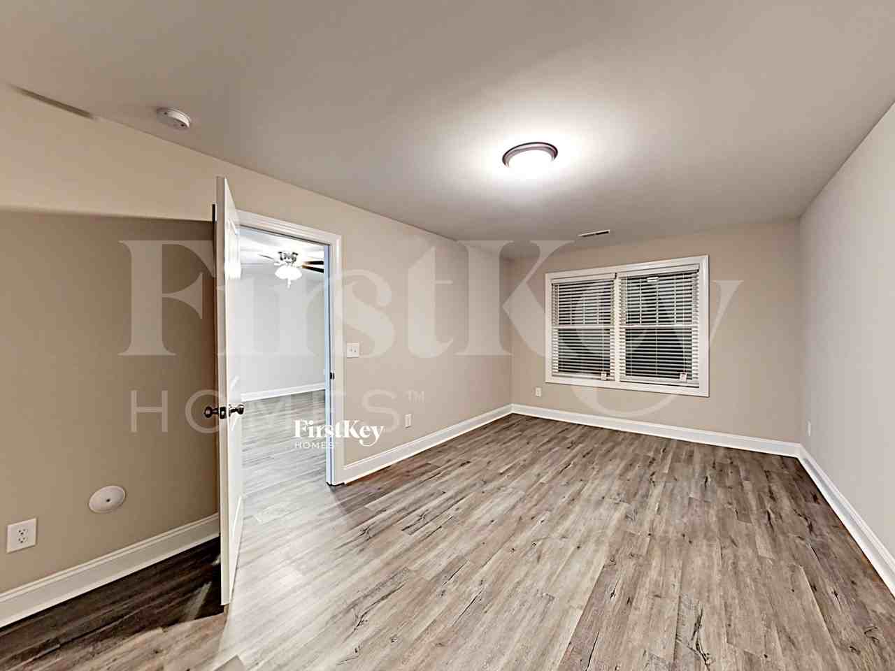 5775 Sumter Avenue - Photo 5 of 17