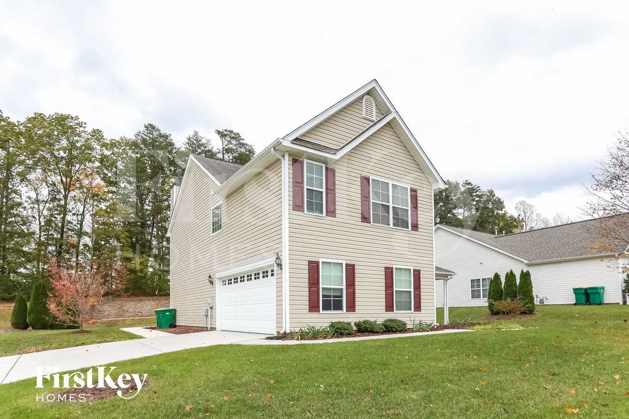 5390 Esher Dr - Photo 2 of 15