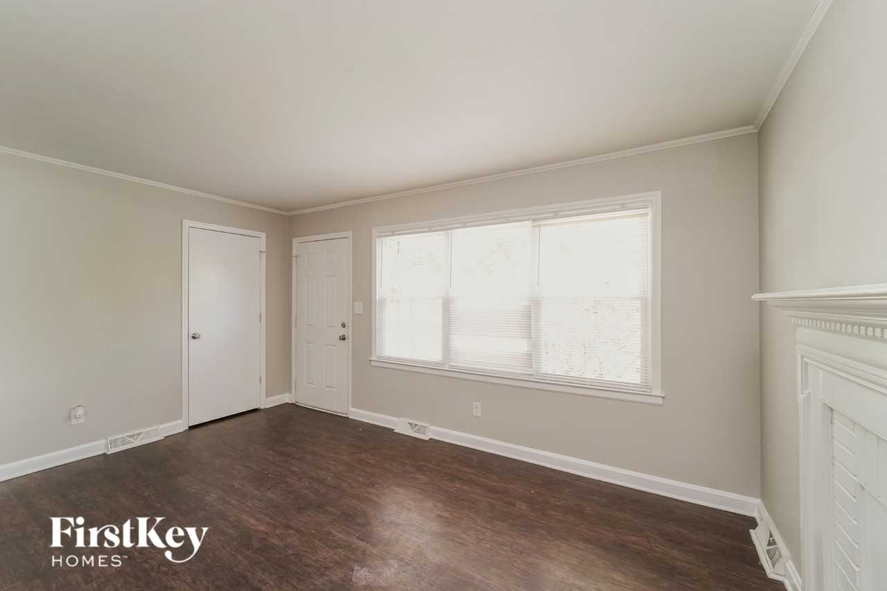 4721 Morgan St - Photo 4 of 16