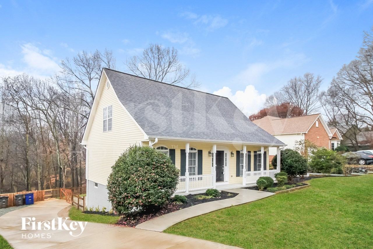 4025 Lofter Ct - Photo 2 of 15