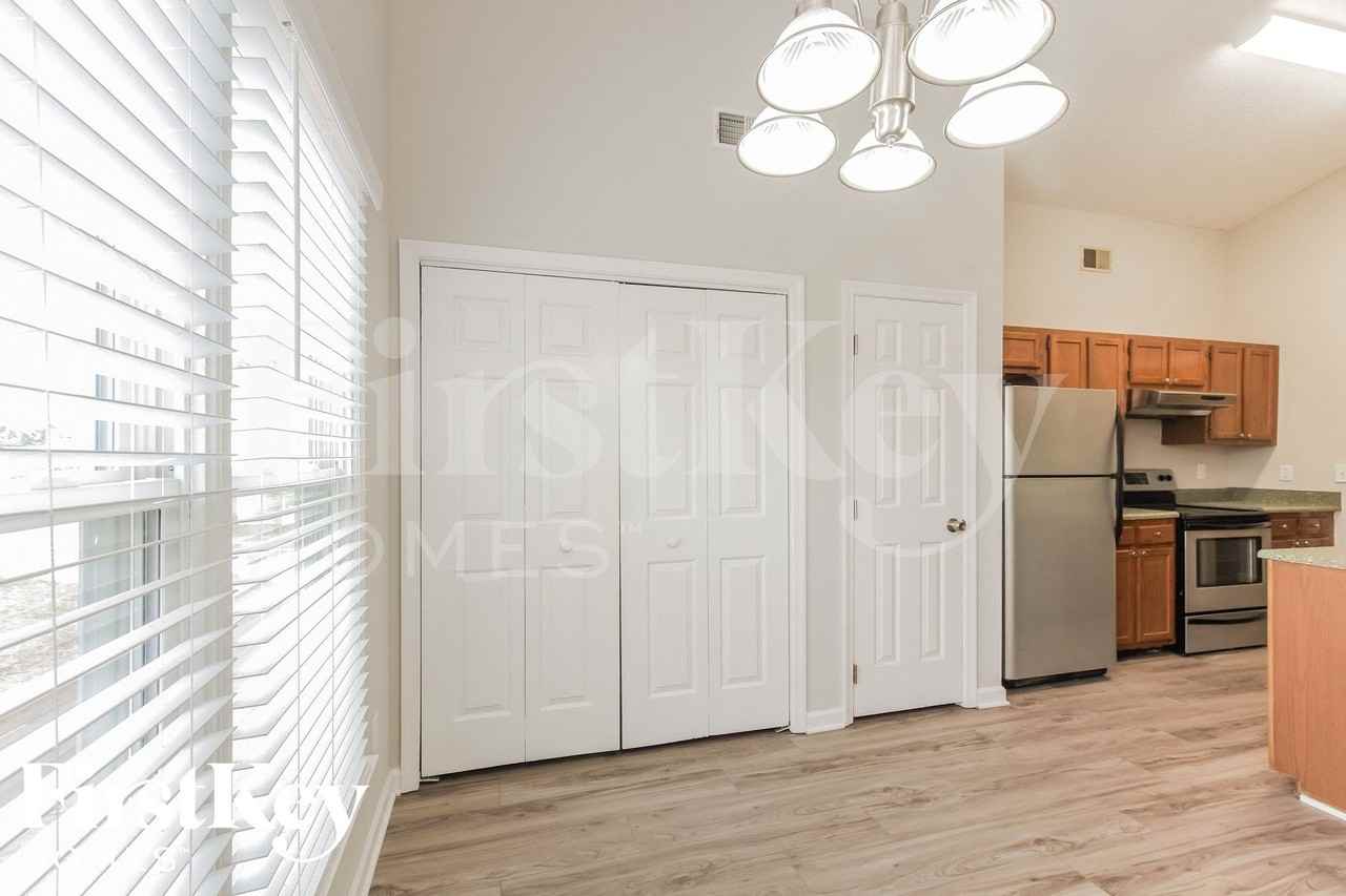 3321 Argyle Ln - Photo 6 of 15