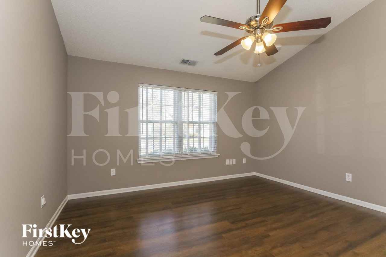 3304 Arbor Pointe Drive - Photo 3 of 15