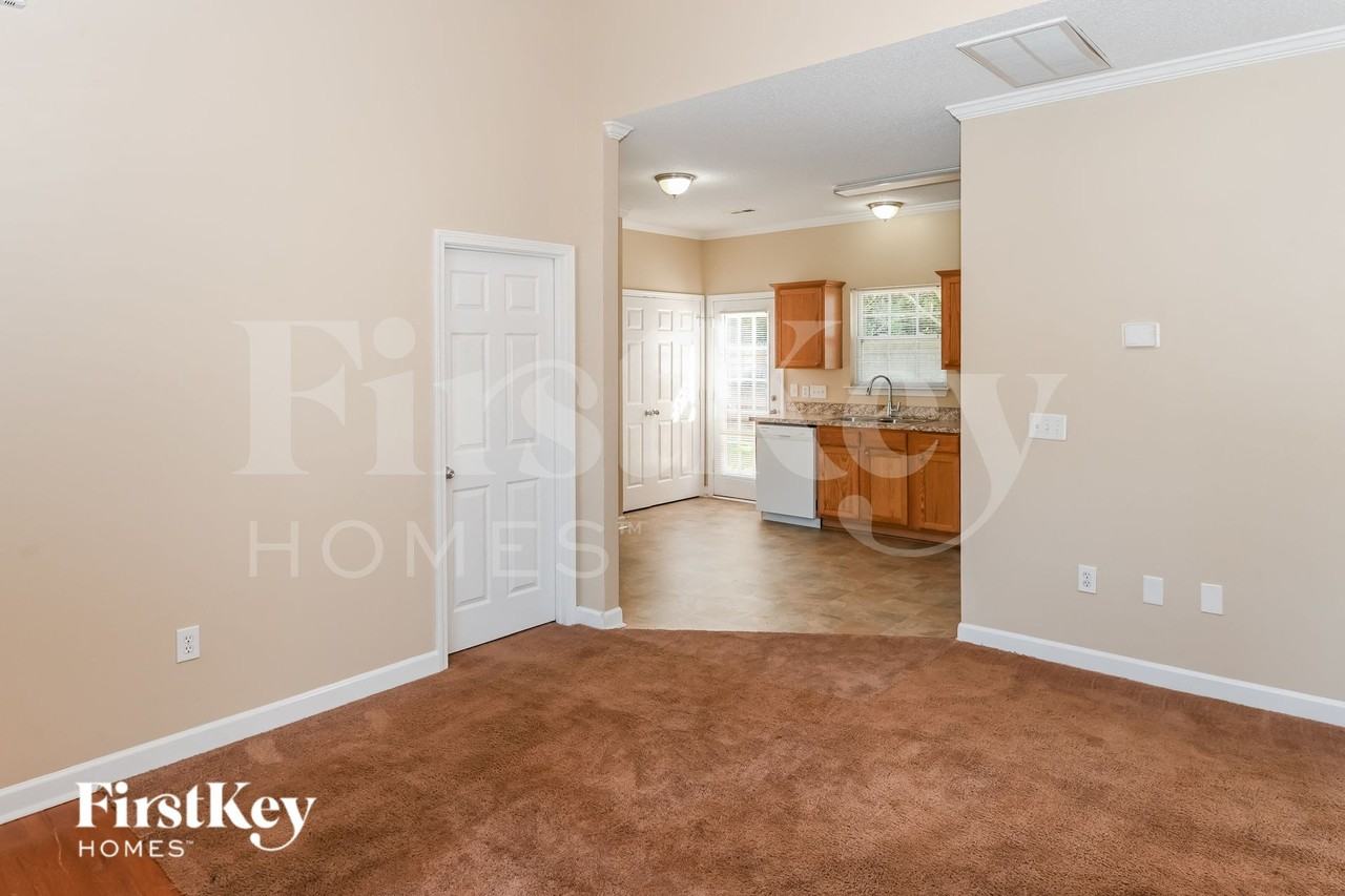 327 Olde North Church Dr - Photo 6 of 15