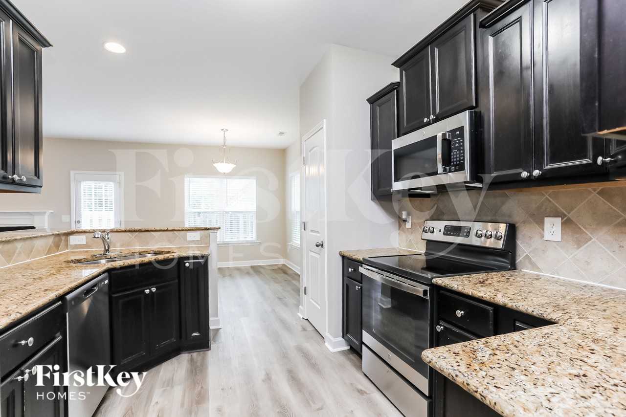 138 Marsh Creek Dr - Photo 6 of 15