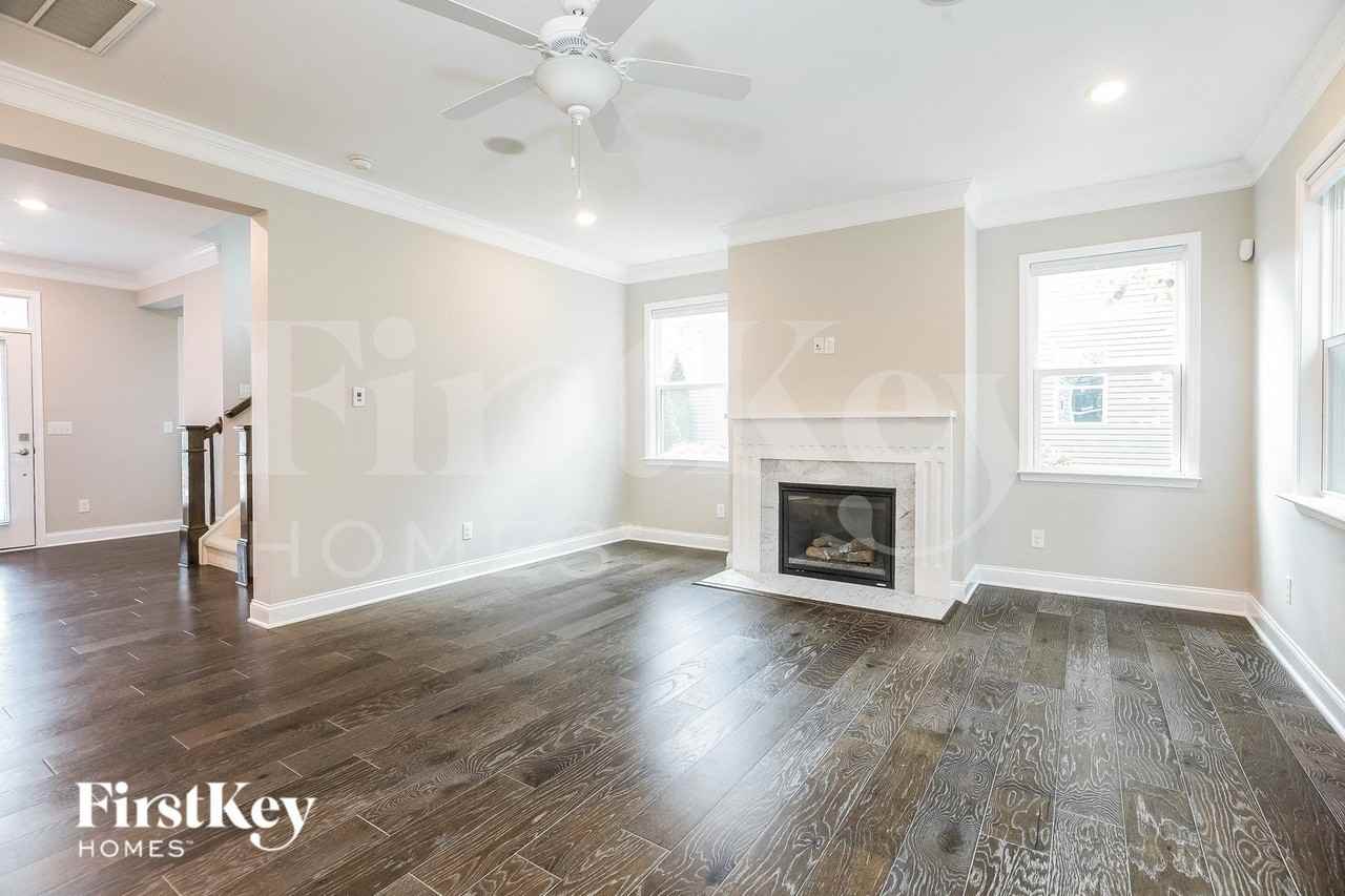 1329 Barnford Mill Rd - Photo 2 of 15