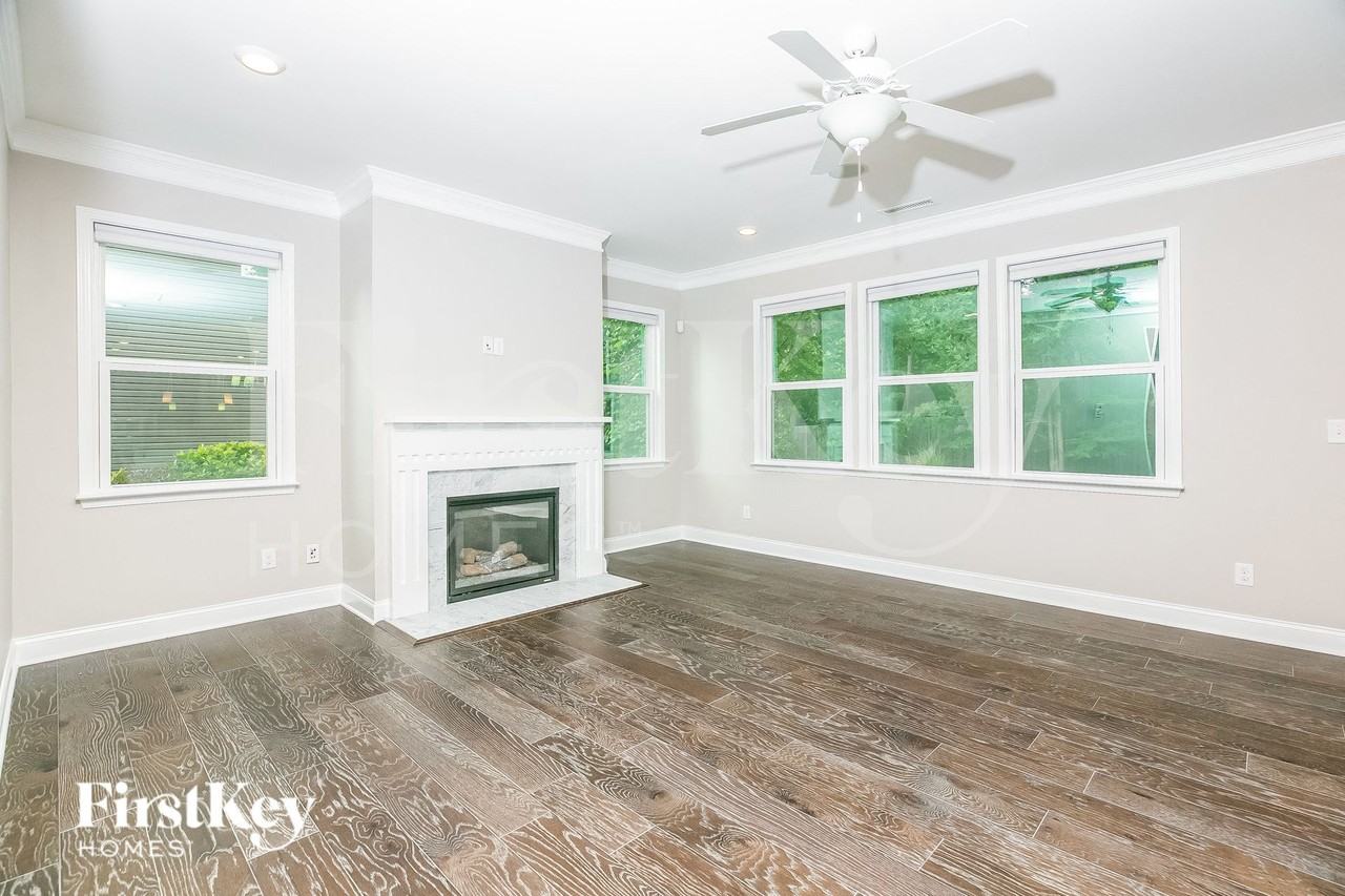 1329 Barnford Mill Rd - Photo 3 of 15