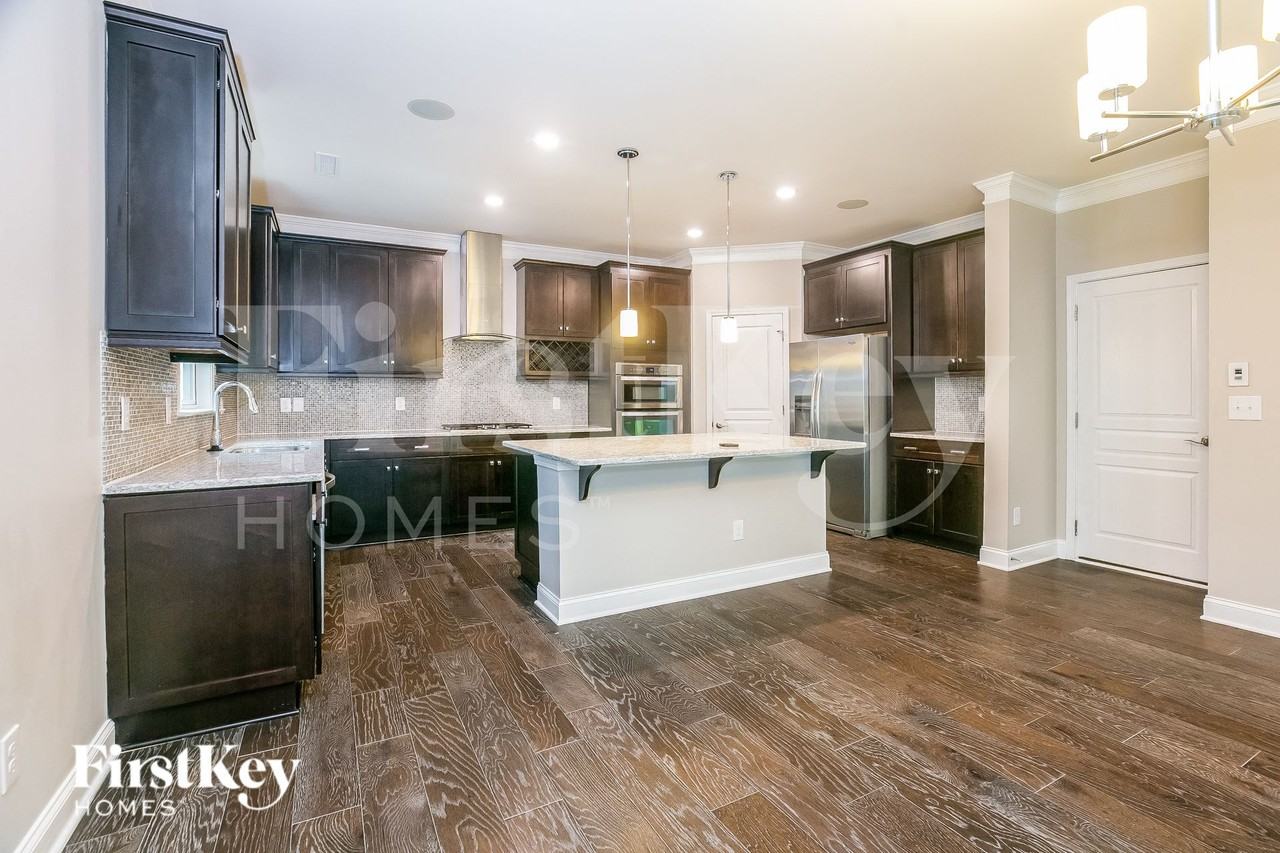 1329 Barnford Mill Rd - Photo 6 of 15