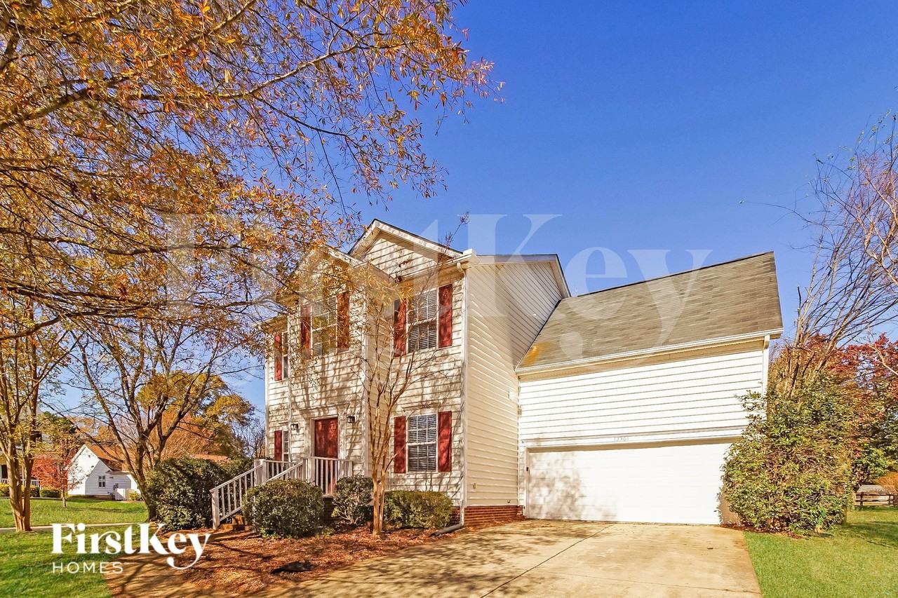 12301 Carolina Crossing Dr - Photo 2 of 19