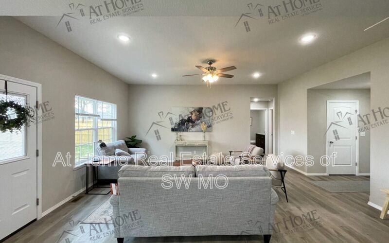 307 E Rosalie St - Photo 5 of 7