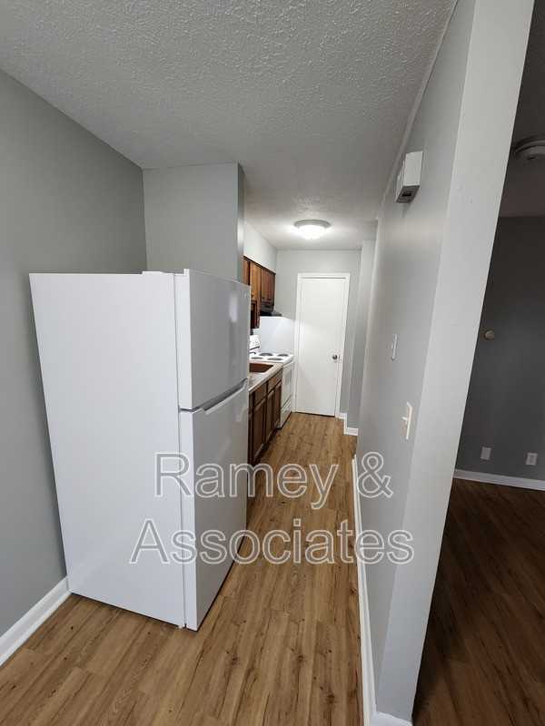 5301 Milner Road - Photo 2 of 14