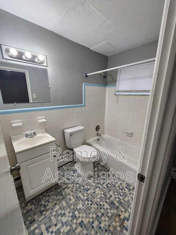 5301 Milner Road - Photo 5 of 14