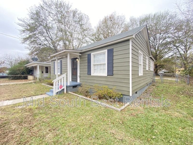 715 Blossom Street - Photo 2 of 18