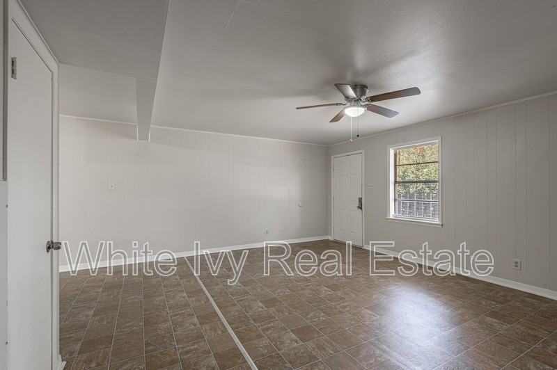 525 12th St - Photo 5 of 10