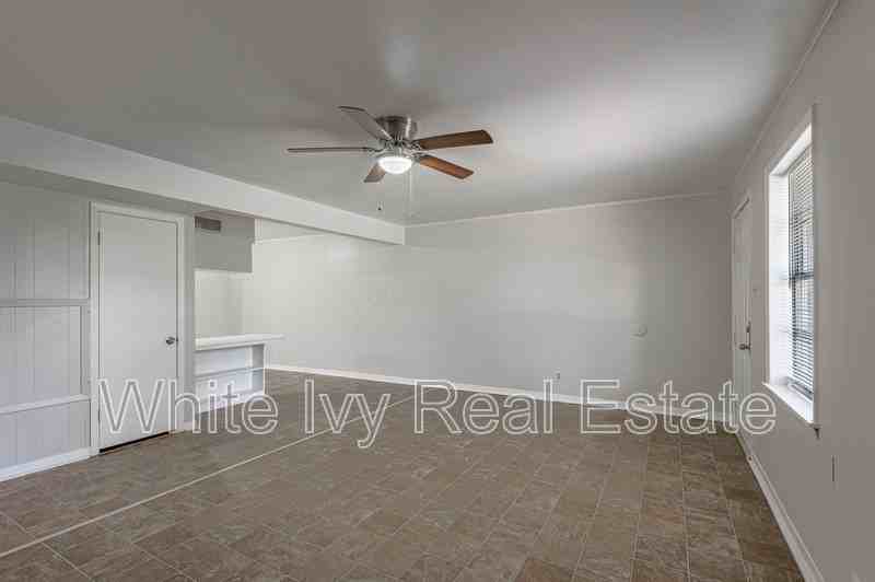 525 12th St - Photo 6 of 10