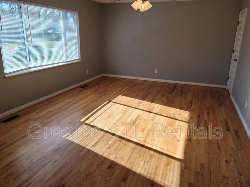 13 Griffin Drive - Photo 5 of 16