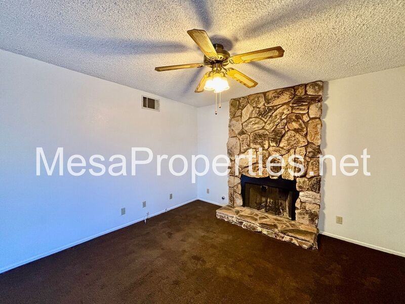 14216 Brentwood Drive - Photo 4 of 26