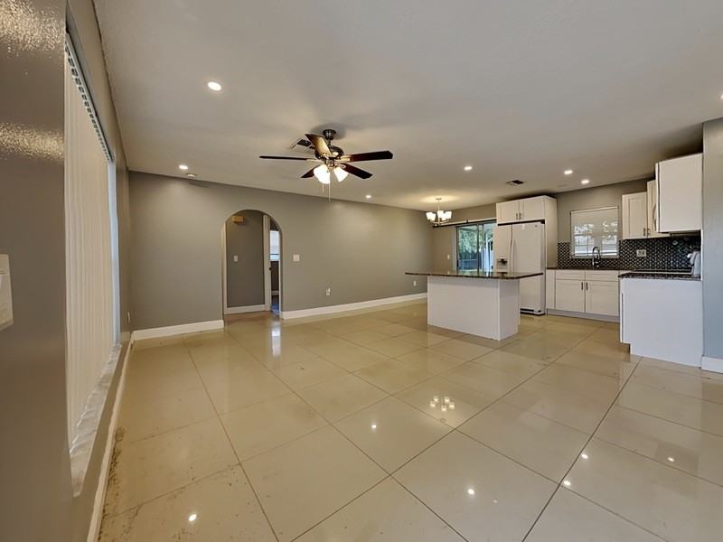 6099 Colchester Avenue - Photo 3 of 21