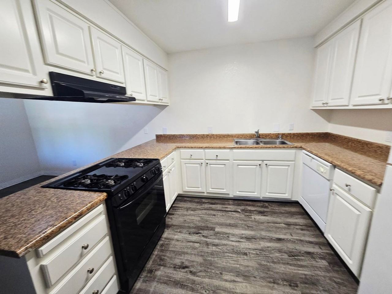 4922 Vir Mar St - Photo 3 of 11