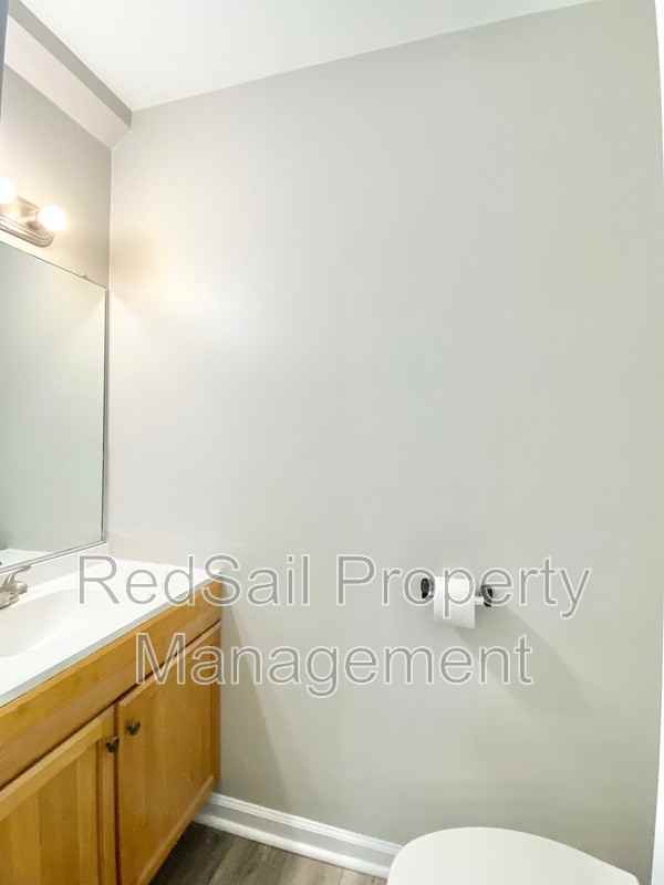 5612 Picadilly Ln - Photo 5 of 21