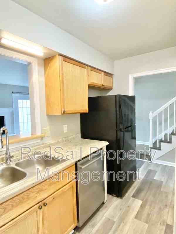 5612 Picadilly Ln - Photo 7 of 21