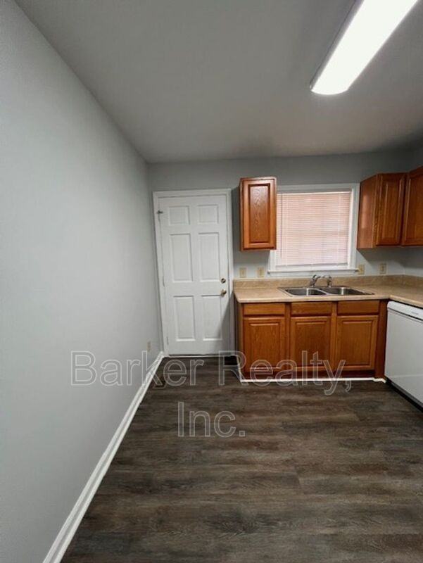 2527 Ricky Cir - Photo 5 of 18