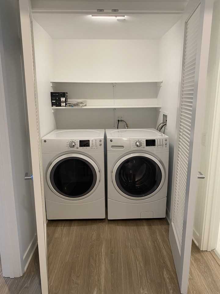 N Lincoln Ave & W Fullerton Pkwy - Photo 7 of 28