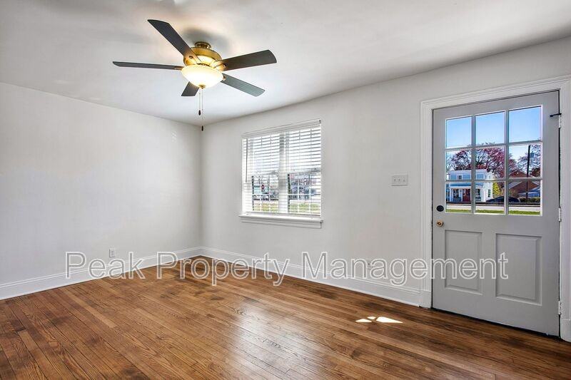 205 Duncan Street #4 - Photo 6 of 20