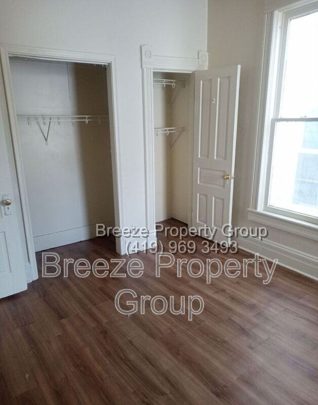 323 Champion St - Photo 5 of 8