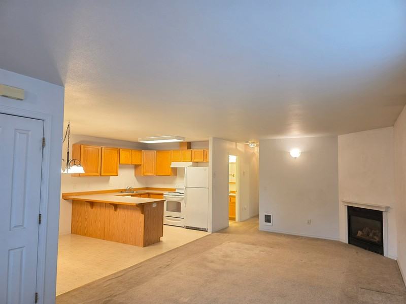 931 Northeast Hidden Valley Drive - Photo 2 of 12