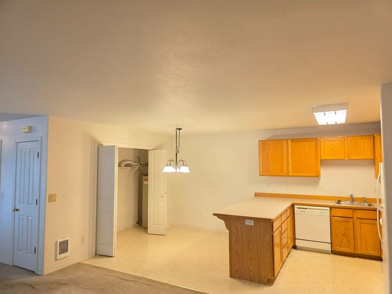 931 Northeast Hidden Valley Drive - Photo 3 of 12