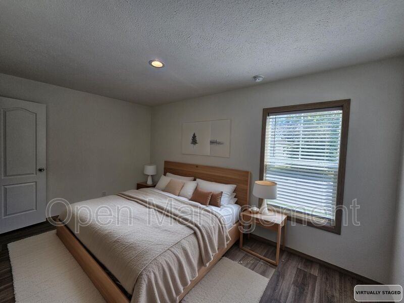 1035 Gibralter Avenue - Photo 2 of 13