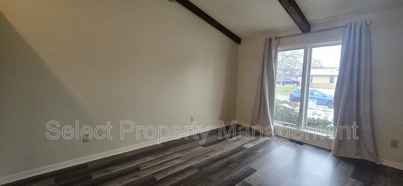 4328 Whaler's Cove - Photo 3 of 28