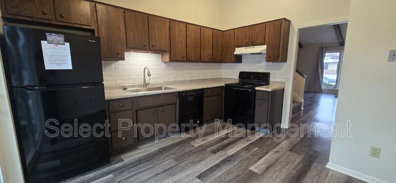 4328 Whaler's Cove - Photo 6 of 28