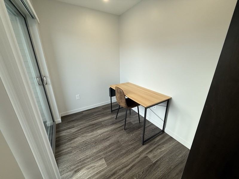 182 E Prentiss St - Photo 5 of 21