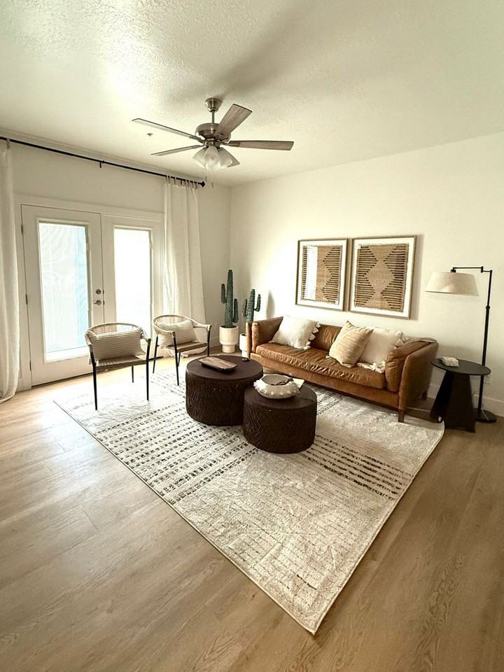 White Dome Apartments - Photo 7 of 7