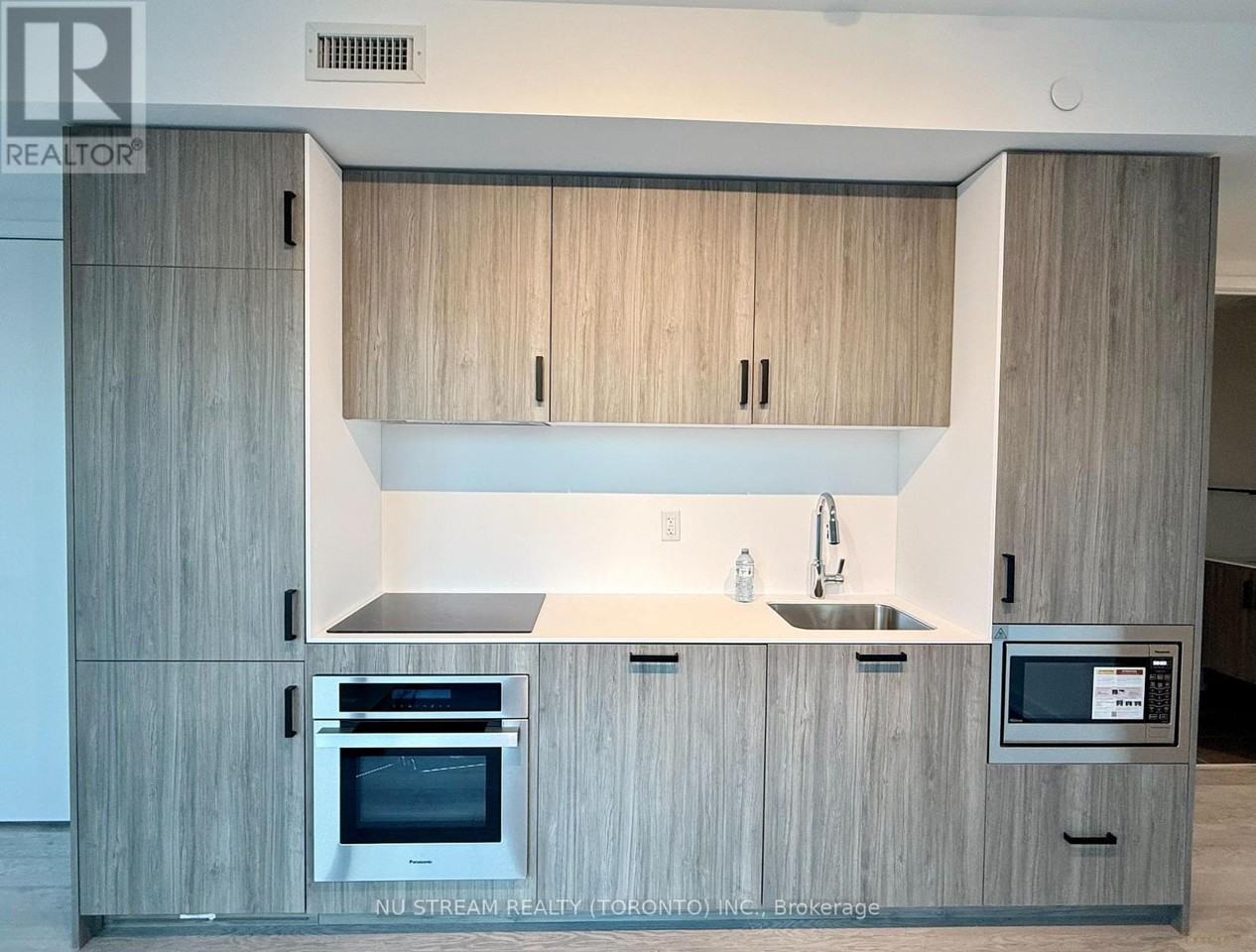 88 Queen Street East #2203 - Photo 4 of 14