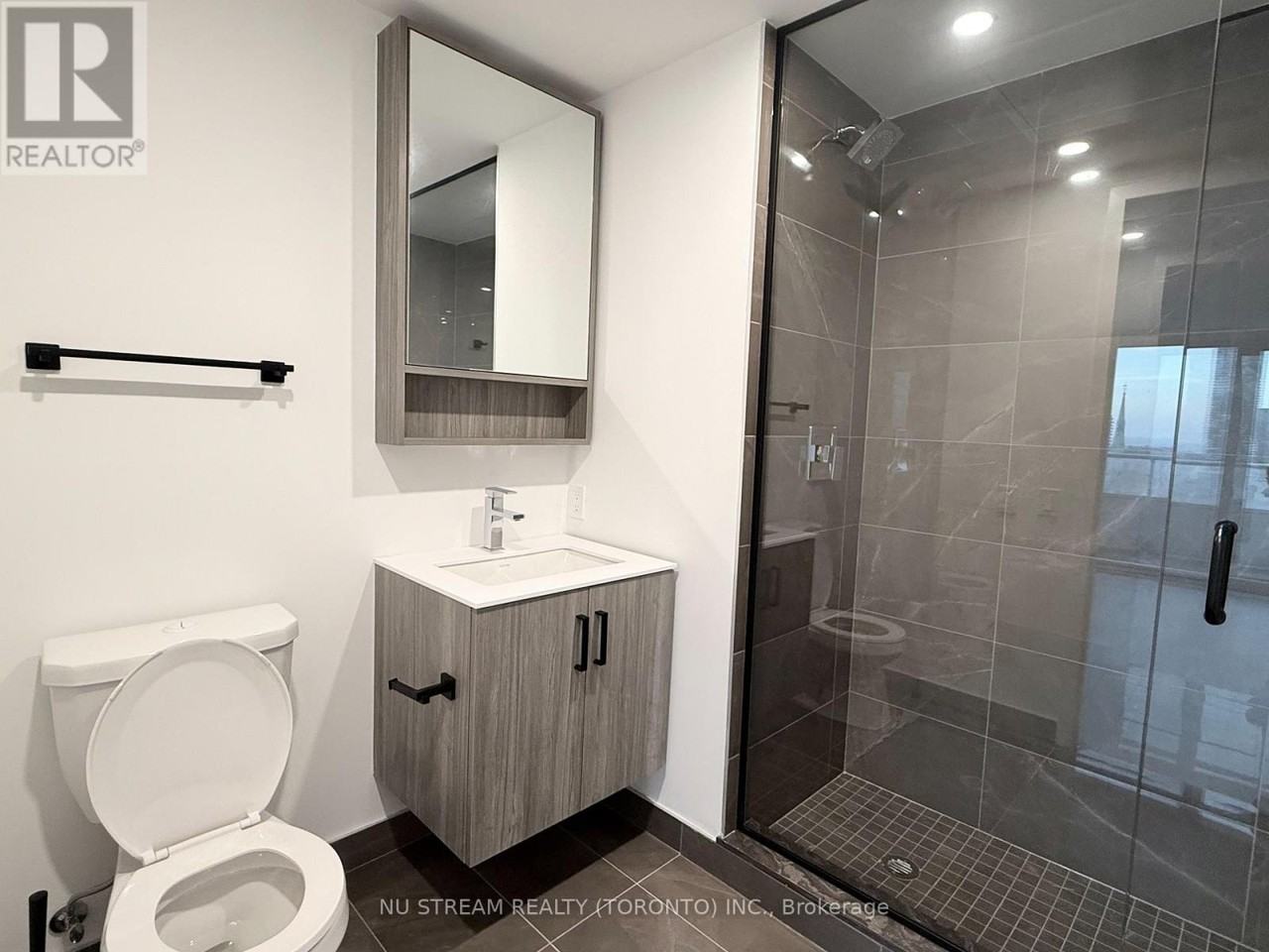 88 Queen Street East #2203 - Photo 7 of 14