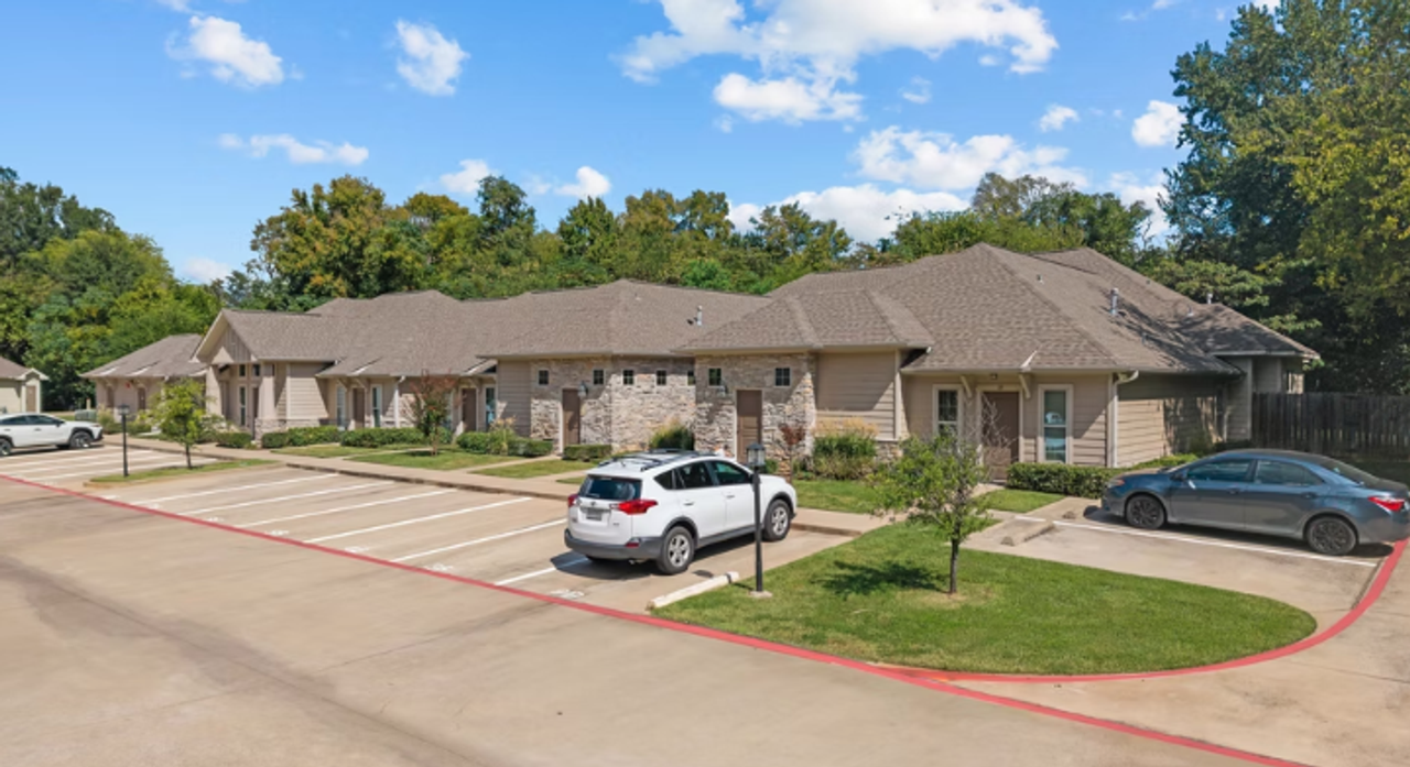 The Midtown Apartments - Photo 2 of 21